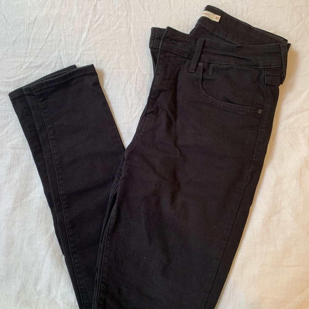 Levi’s 721 High Rise Skinny Jeans